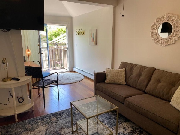 Inkwell Beach Cottage image 12