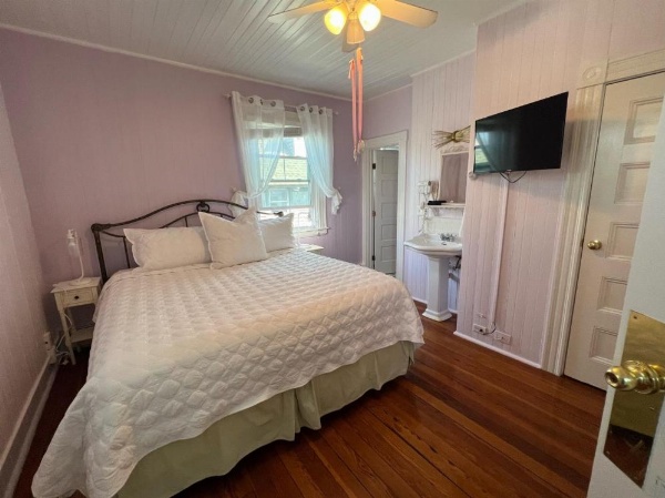 Inkwell Beach Cottage image 27