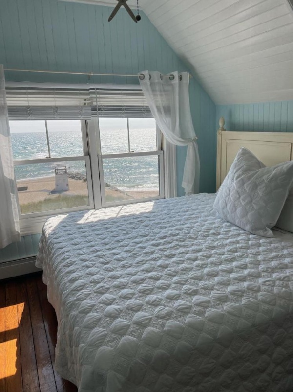 Inkwell Beach Cottage image 30